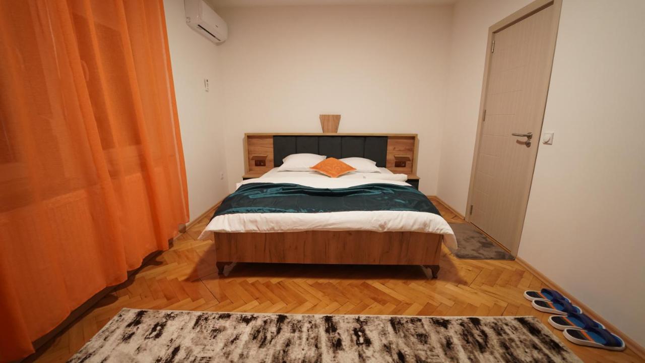Madigan'S Hotel Kosovo Polje Exteriör bild