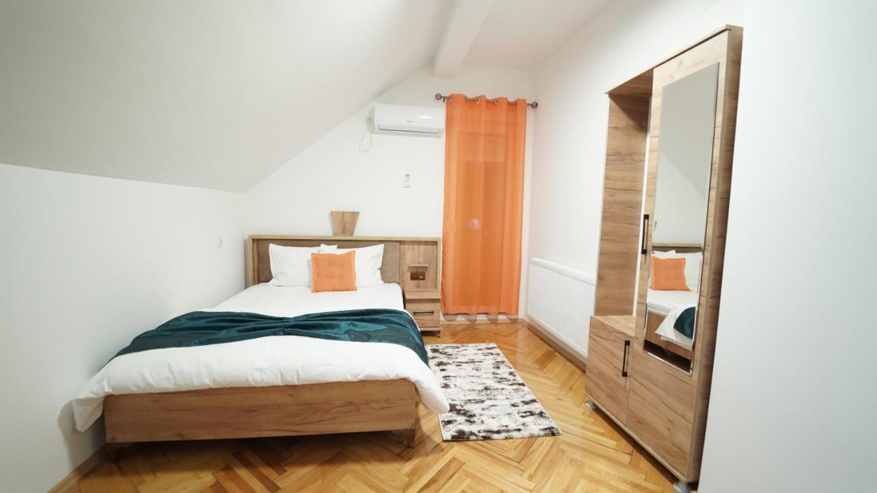Madigan'S Hotel Kosovo Polje Exteriör bild