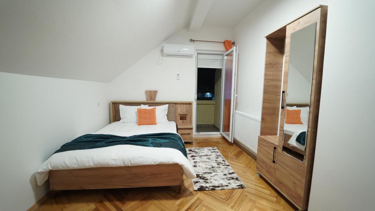 Madigan'S Hotel Kosovo Polje Exteriör bild