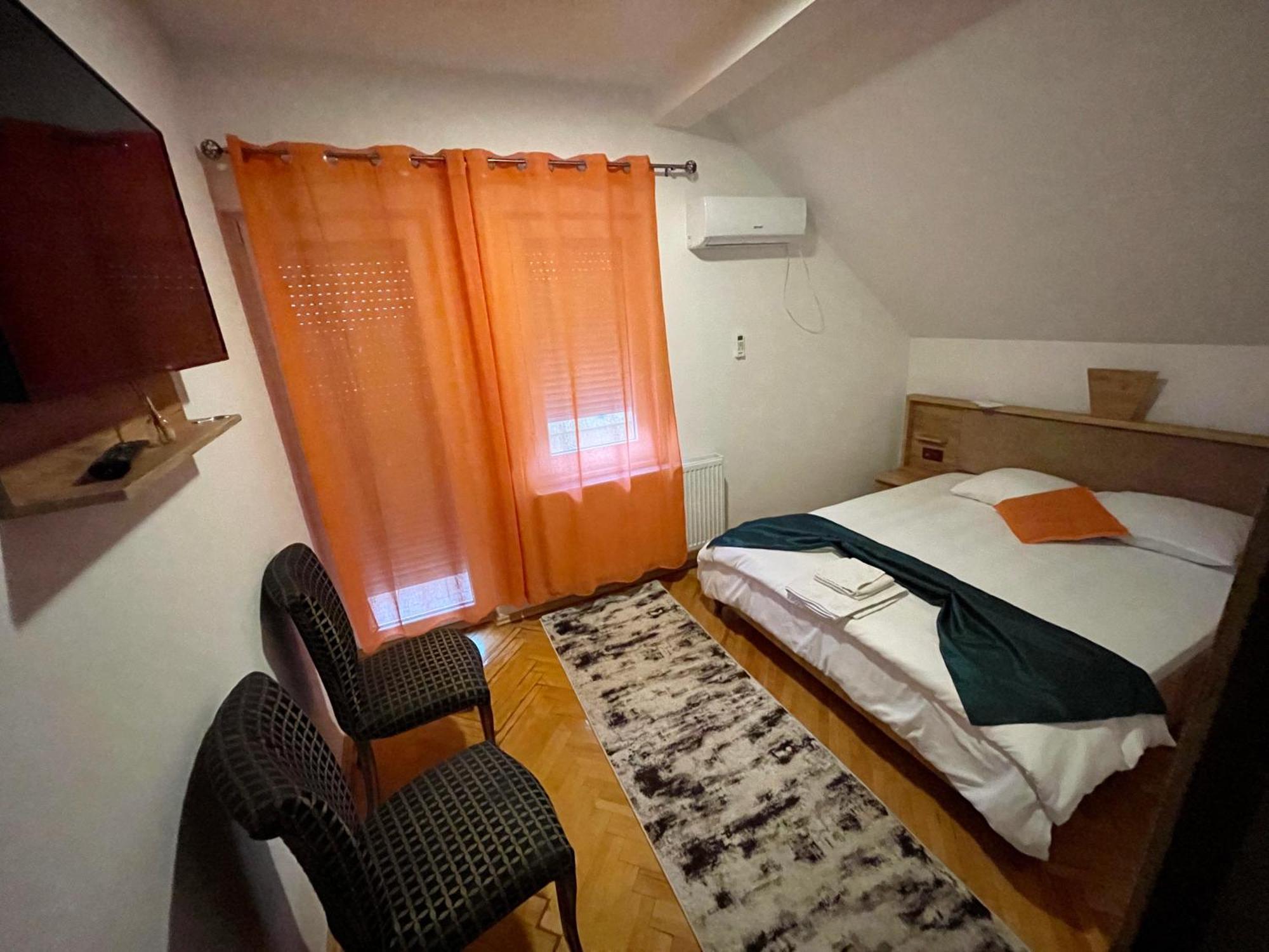 Madigan'S Hotel Kosovo Polje Exteriör bild